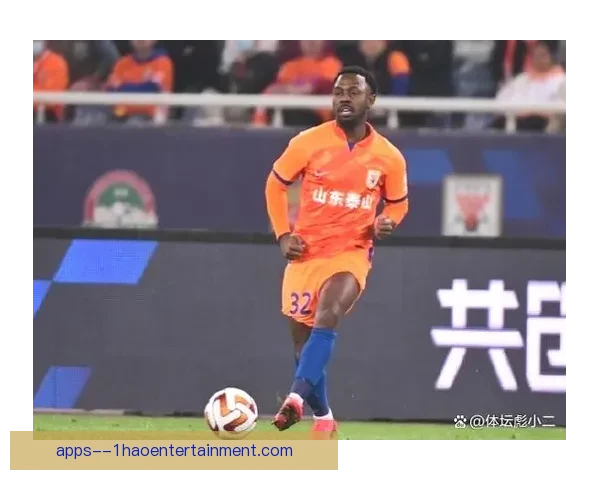 中国男足归化前锋费南多正式加盟上海申花开启新征程